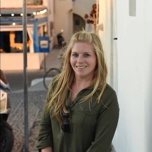 Meet your Posher, Danielle